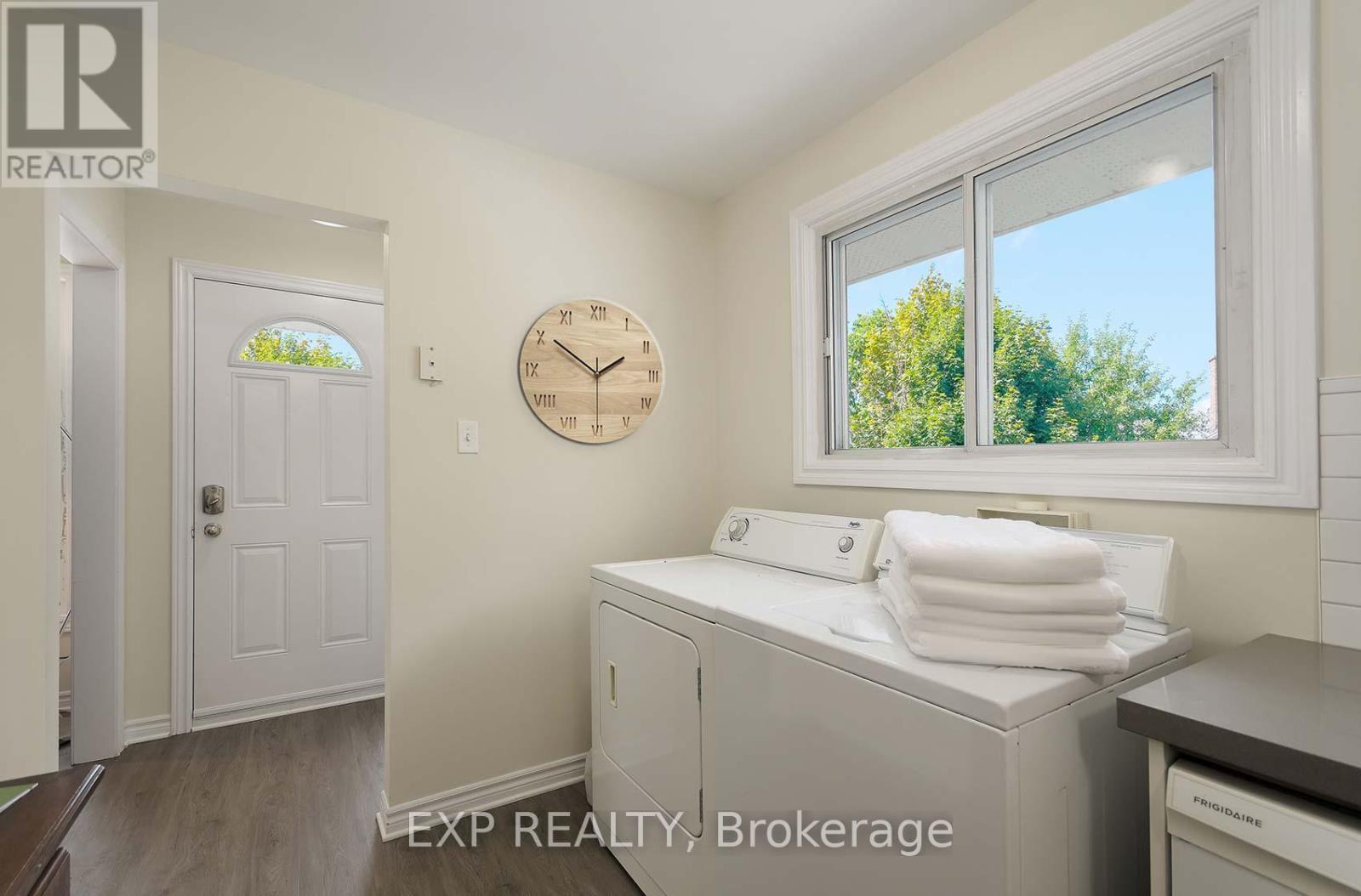 22A Bernick Drive, Barrie, ON - Indoor Photo Showing Laundry Room