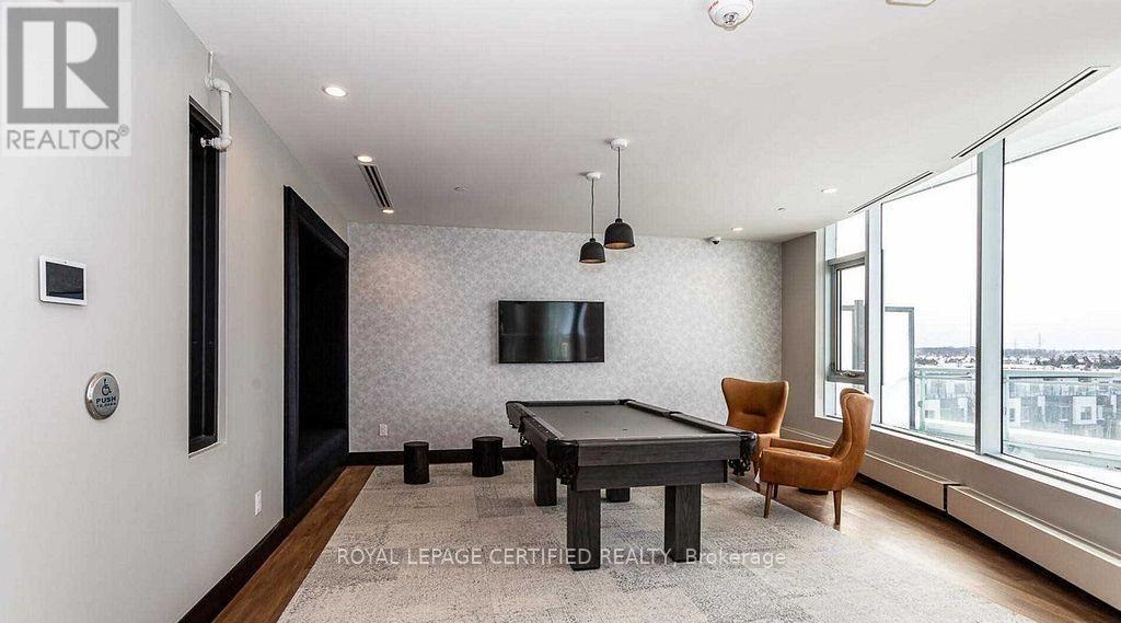 813 - 2520 Eglinton Avenue W, Mississauga, ON - Indoor Photo Showing Other Room