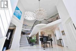 11 DOON ROAD Toronto, ON M2L 1M1