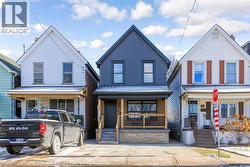 38 GLENDALE Avenue N Hamilton, ON L8L 7J3