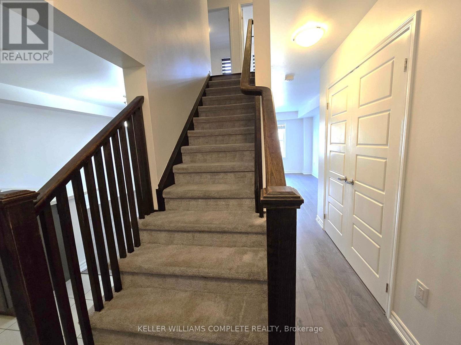 looking up to the 3rd level - 518 Buckeye Court, Milton, ON - Indoor Photo Showing Other Room