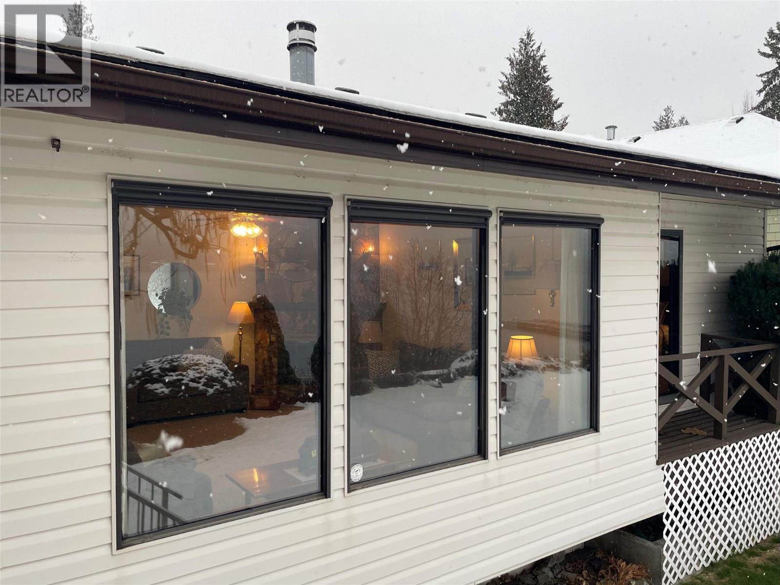 1995 Kelly Court, Christina Lake, BC - Outdoor With Deck Patio Veranda With Exterior