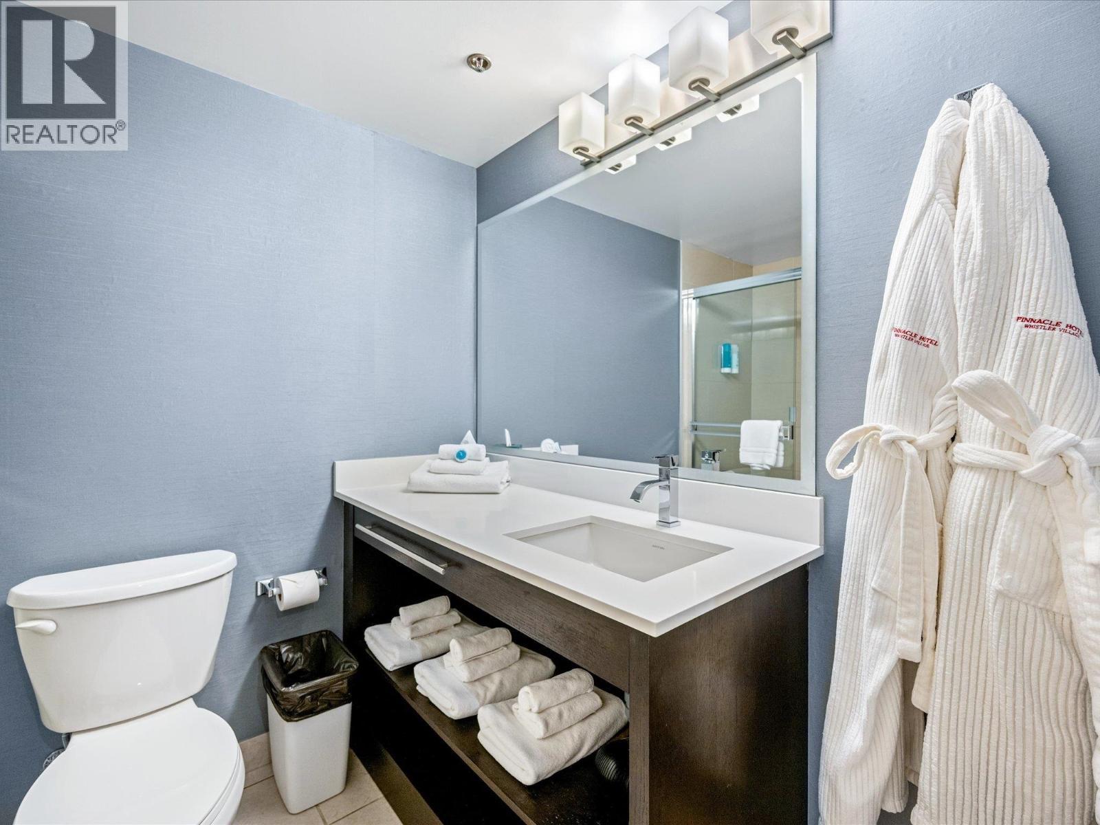 215 4319 Main Street, Whistler, BC - Indoor Photo Showing Bathroom