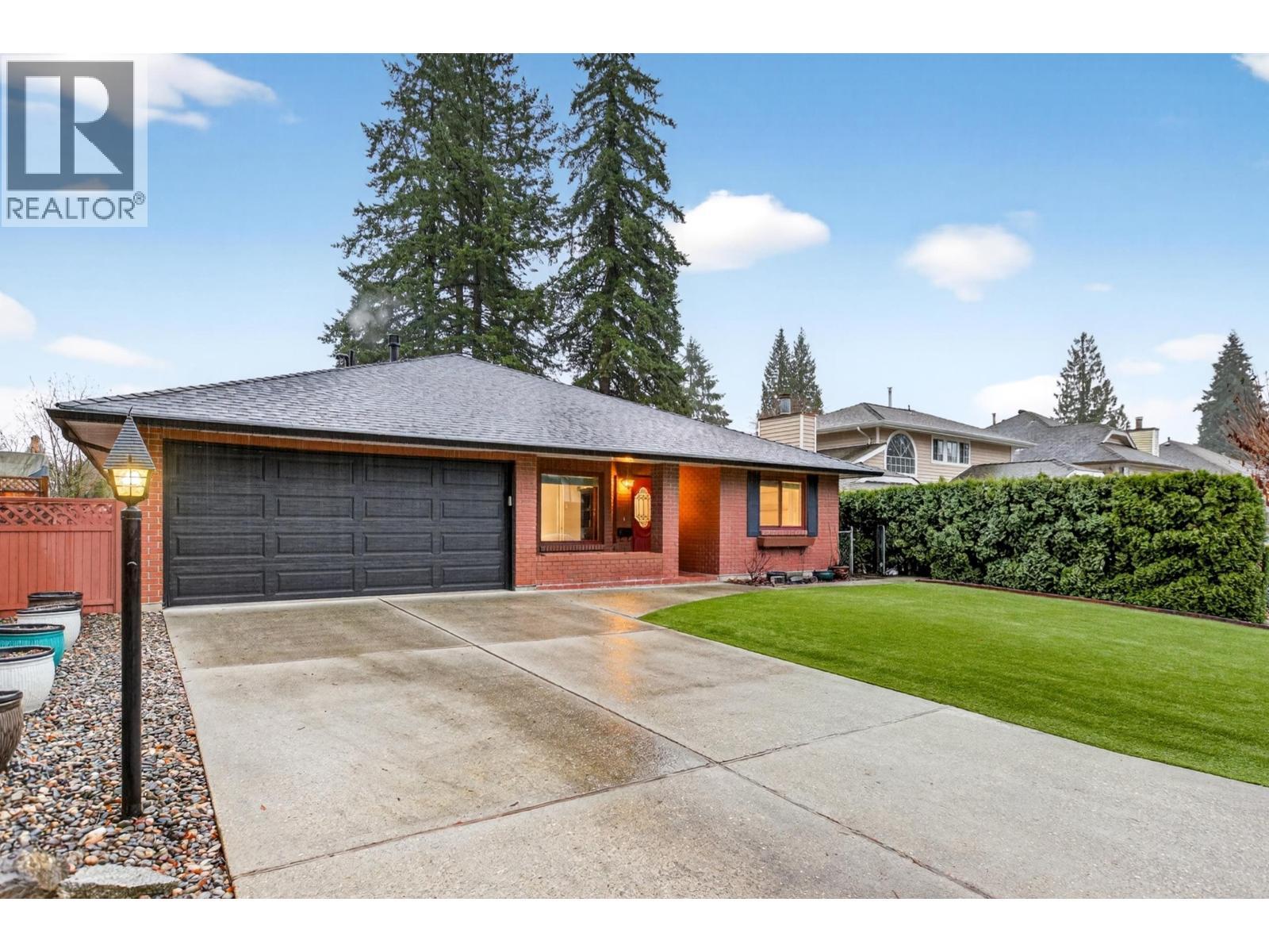 3960 Robin Place, Port Coquitlam, BC - Outdoor