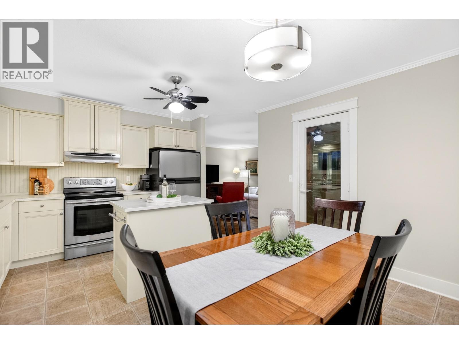 3960 Robin Place, Port Coquitlam, BC - Indoor