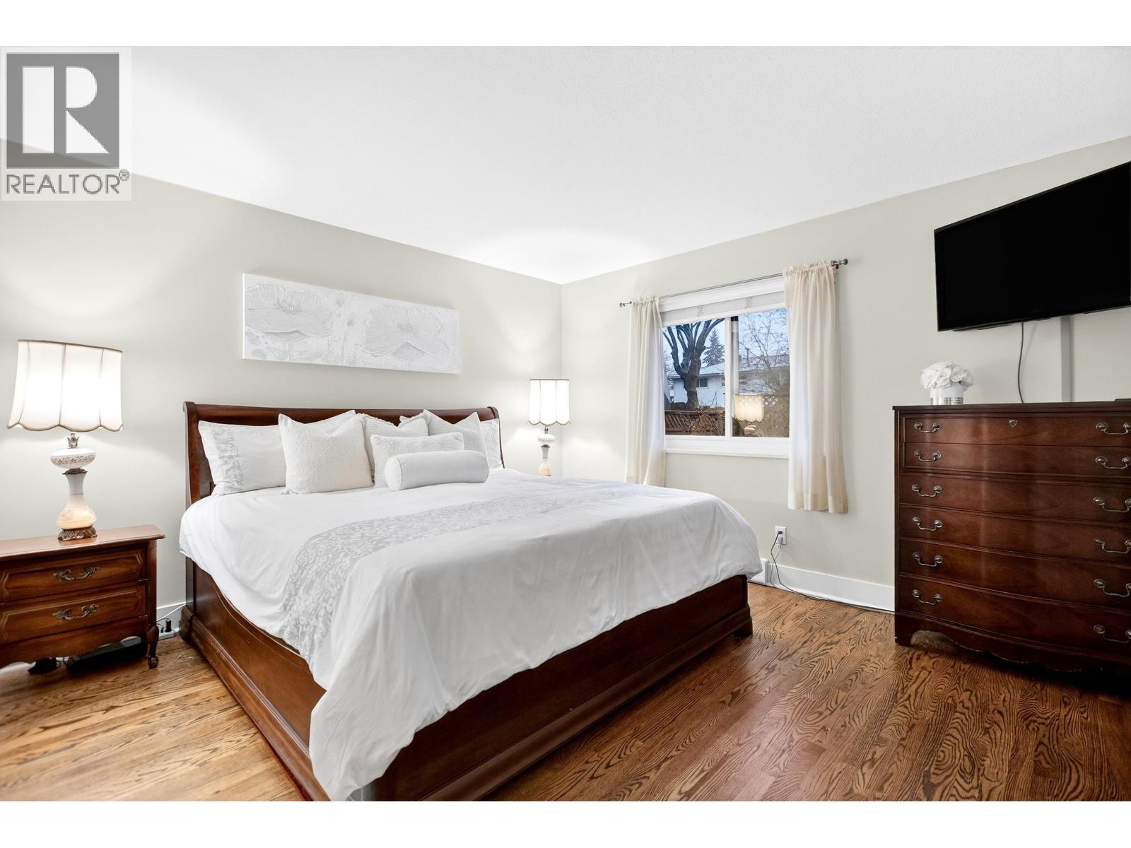 3960 Robin Place, Port Coquitlam, BC - Indoor Photo Showing Bedroom