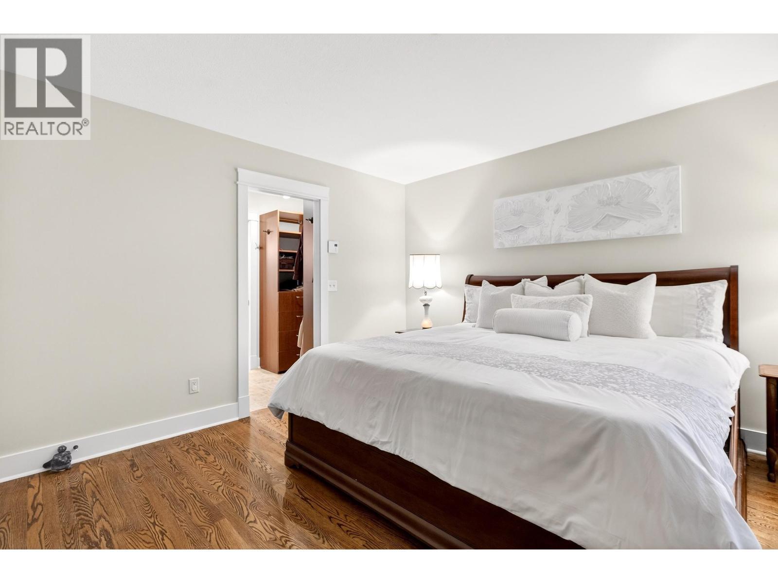 3960 Robin Place, Port Coquitlam, BC - Indoor Photo Showing Bedroom