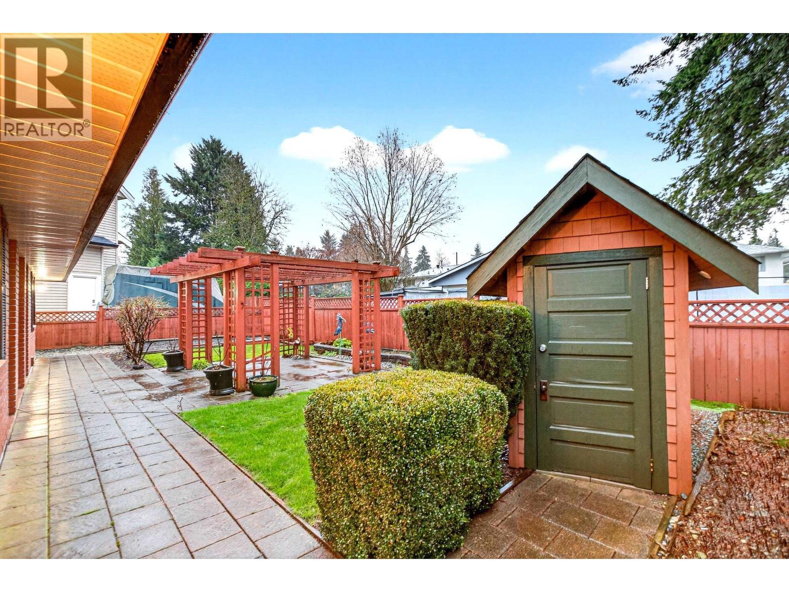 3960 Robin Place, Port Coquitlam, BC - Outdoor