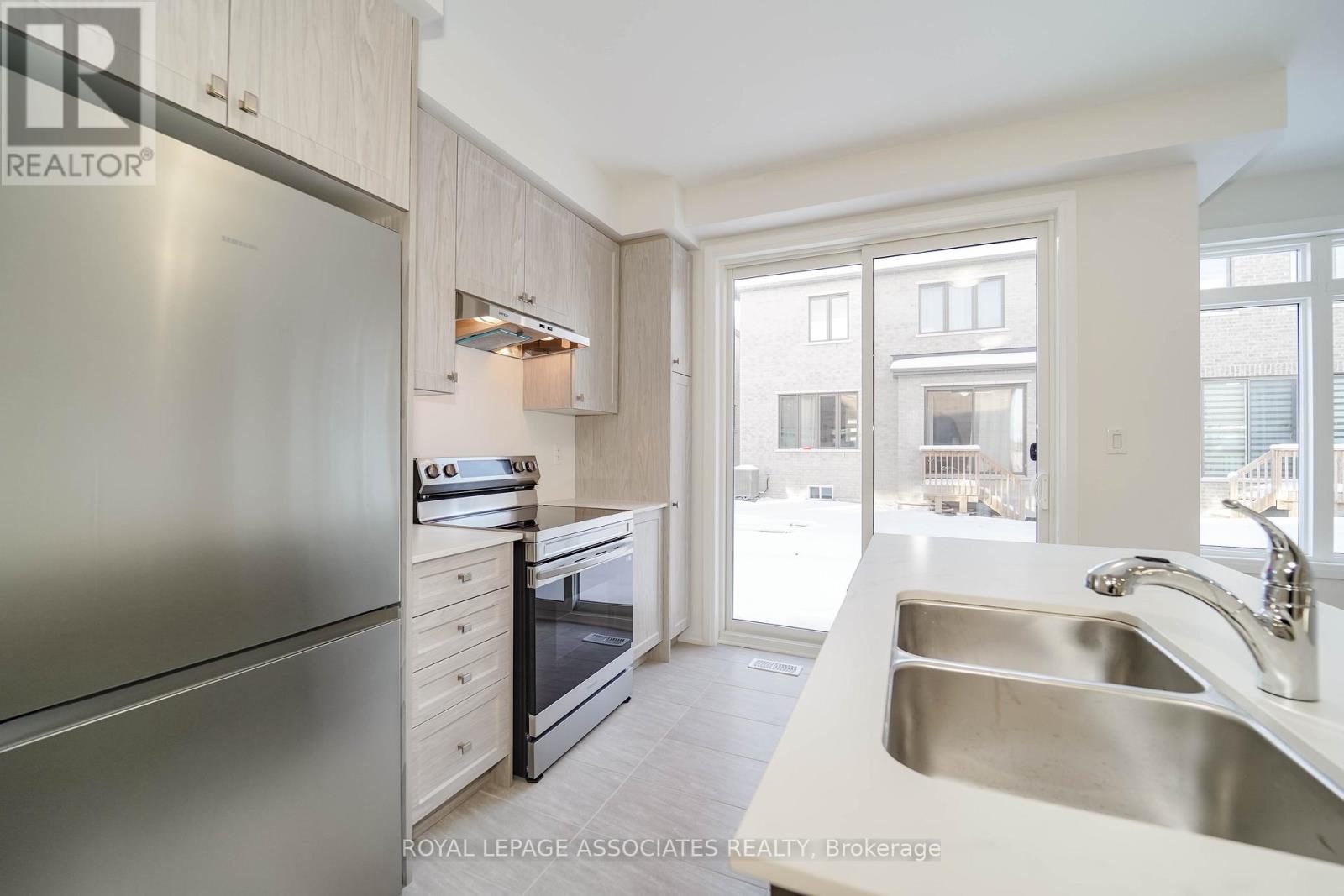 3038 Sideline 16 Road, Pickering, ON - Indoor Photo Showing Kitchen With Double Sink