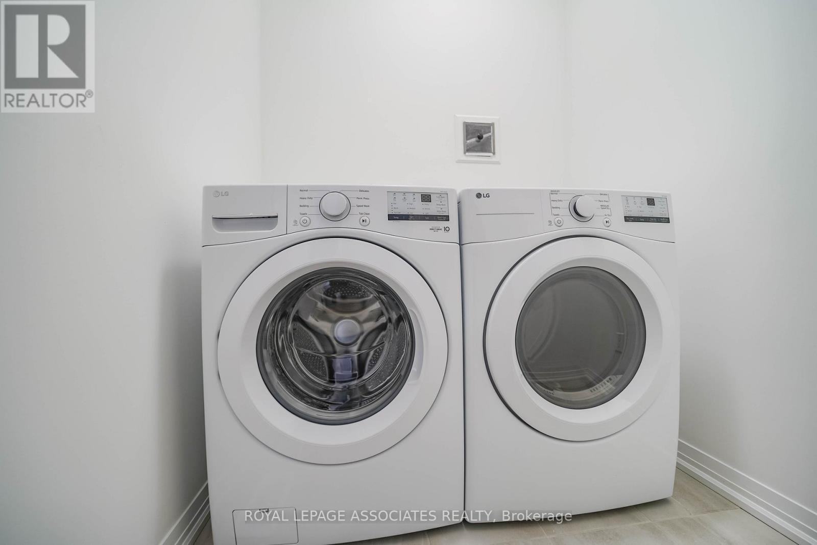 3038 Sideline 16 Road, Pickering, ON - Indoor Photo Showing Laundry Room
