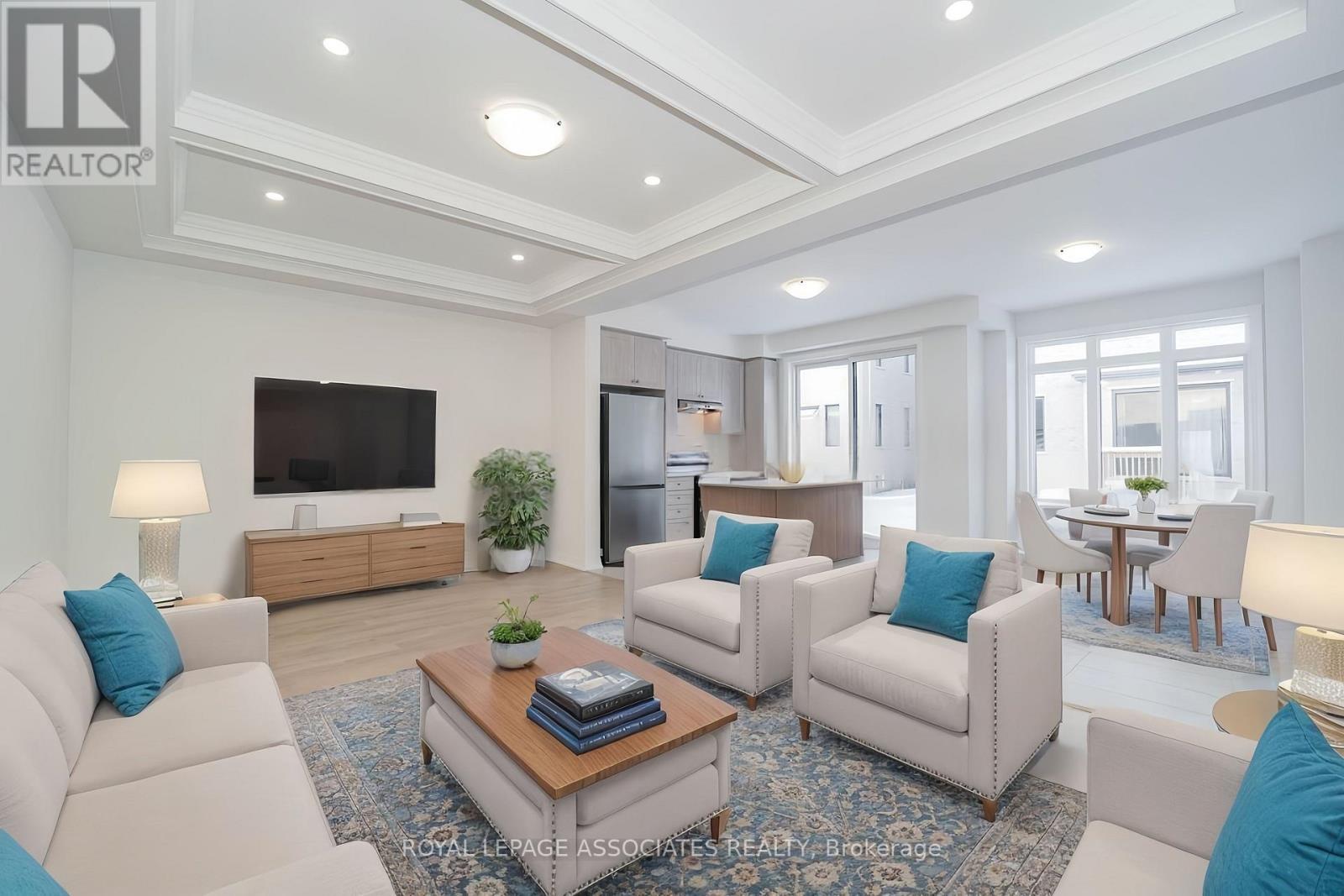 3038 Sideline 16 Road, Pickering, ON - Indoor Photo Showing Living Room