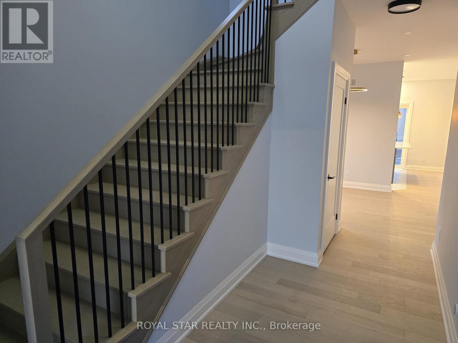 Upper - 6505 Alexa Common, Niagara Falls, ON - Indoor Photo Showing Other Room