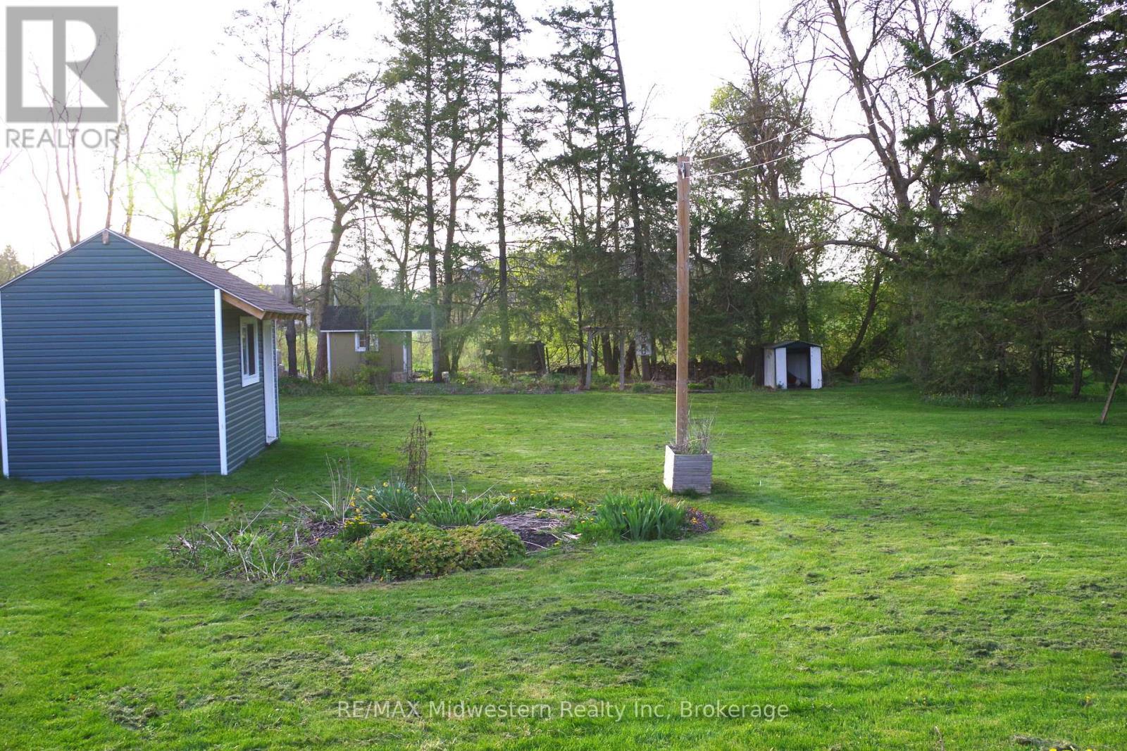 425 Wellington Street E, Wellington North (Mount Forest), ON - Outdoor