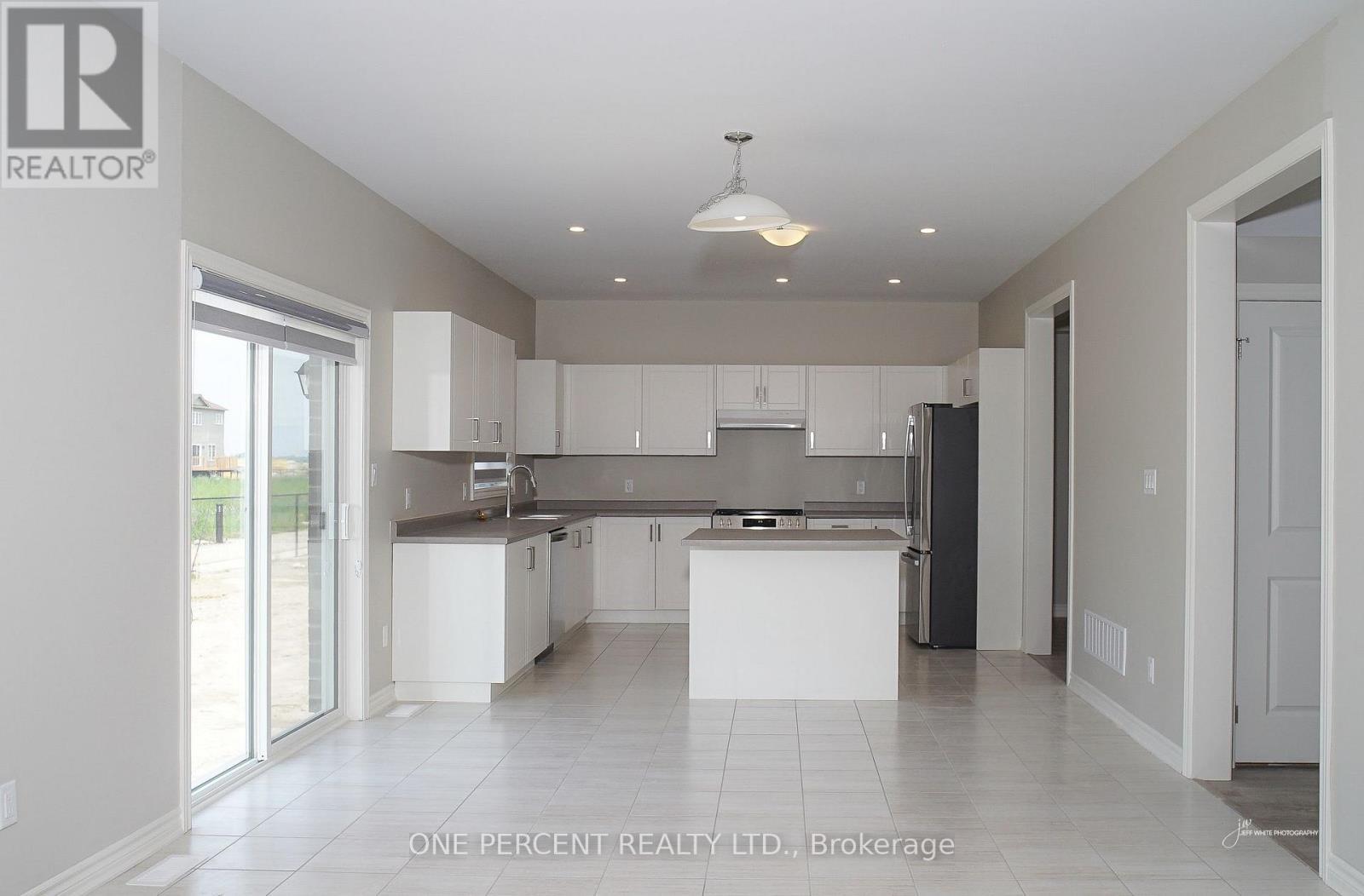 Kitchen View - 242 Springfield Crescent, Clearview (Stayner), ON - Indoor Photo Showing Kitchen