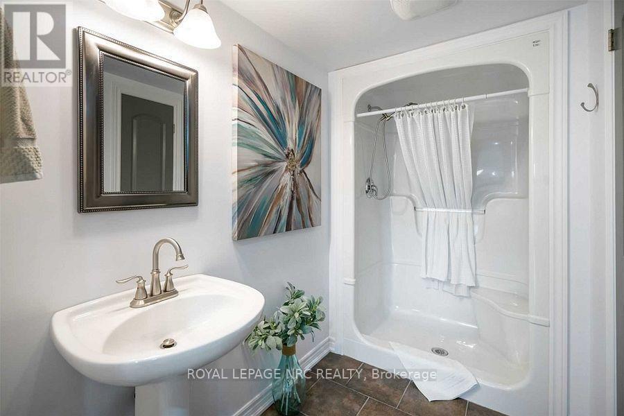 Basement - 89 Michelle Court, Welland (Broadway), ON - Indoor Photo Showing Bathroom