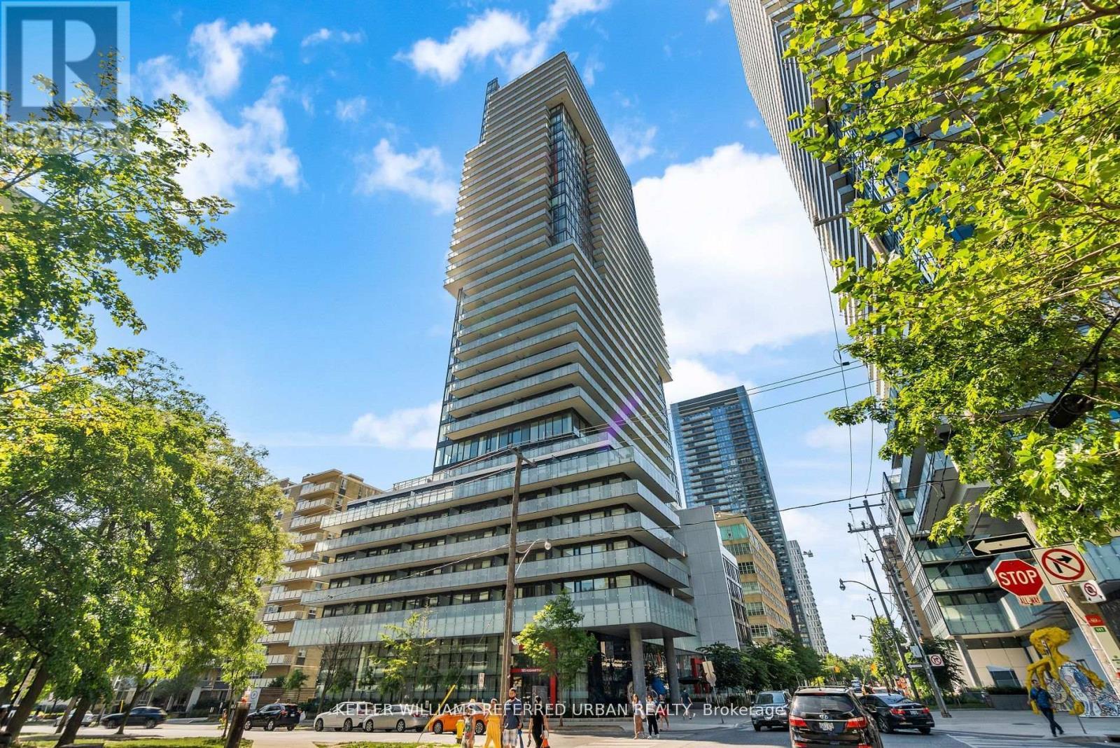 1604 - 185 Roehampton Avenue, Toronto, ON - Outdoor With Balcony With Facade