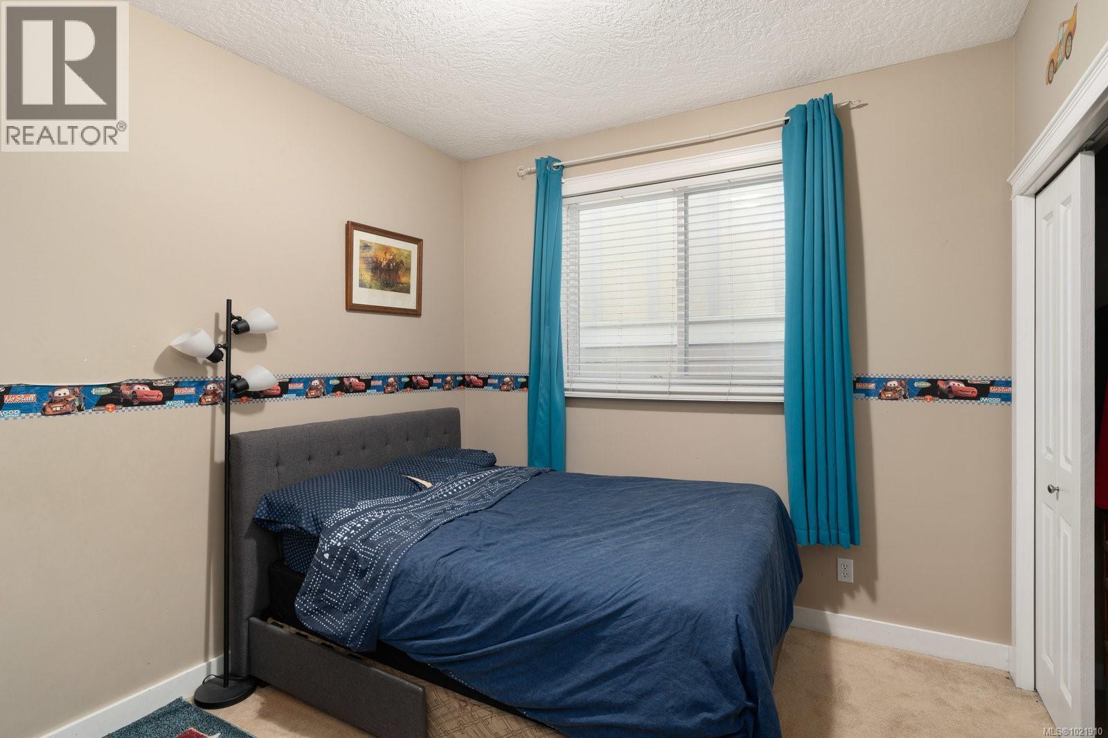 909 Cavalcade Terr, Langford, BC - Indoor Photo Showing Bedroom