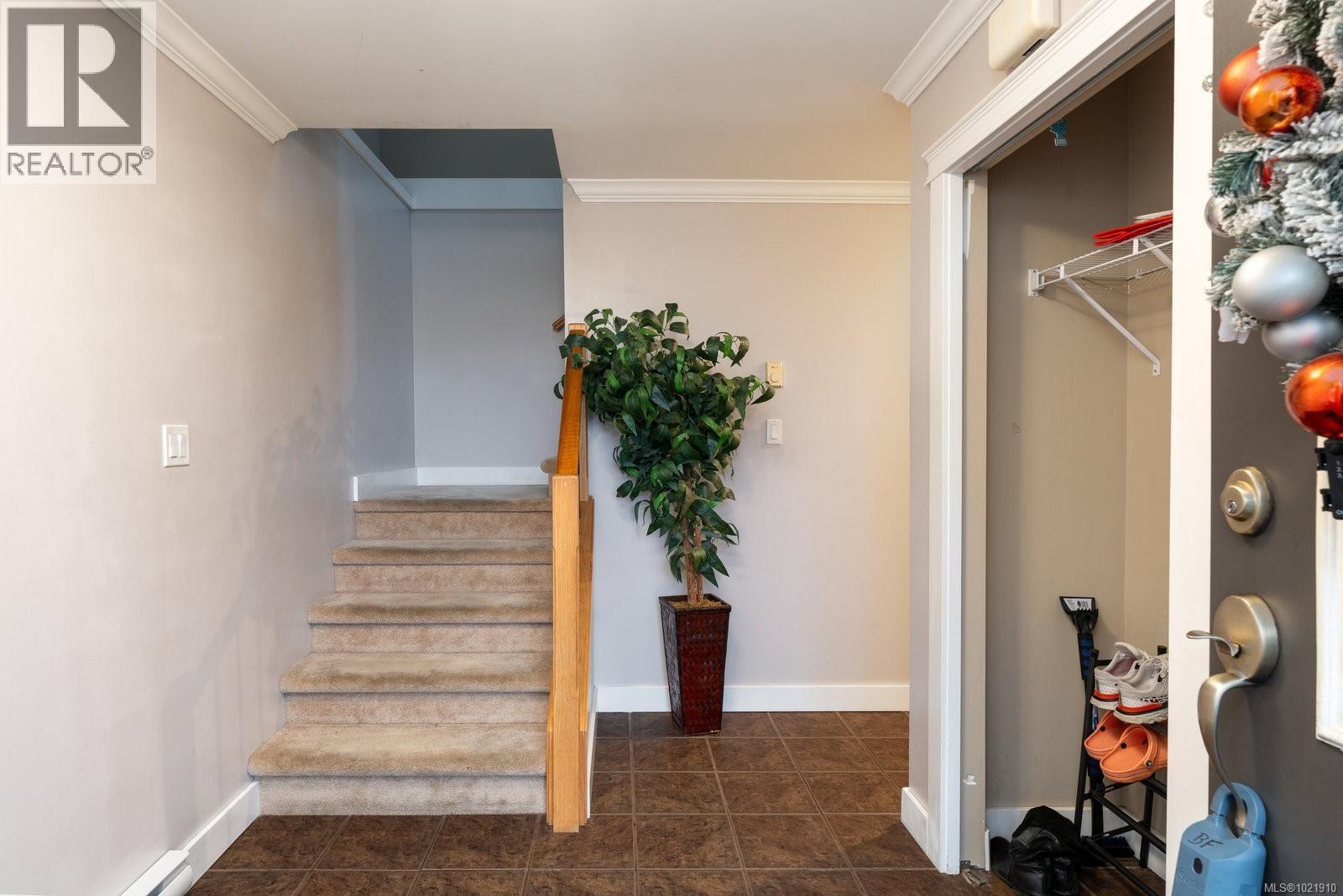 909 Cavalcade Terr, Langford, BC - Indoor Photo Showing Other Room