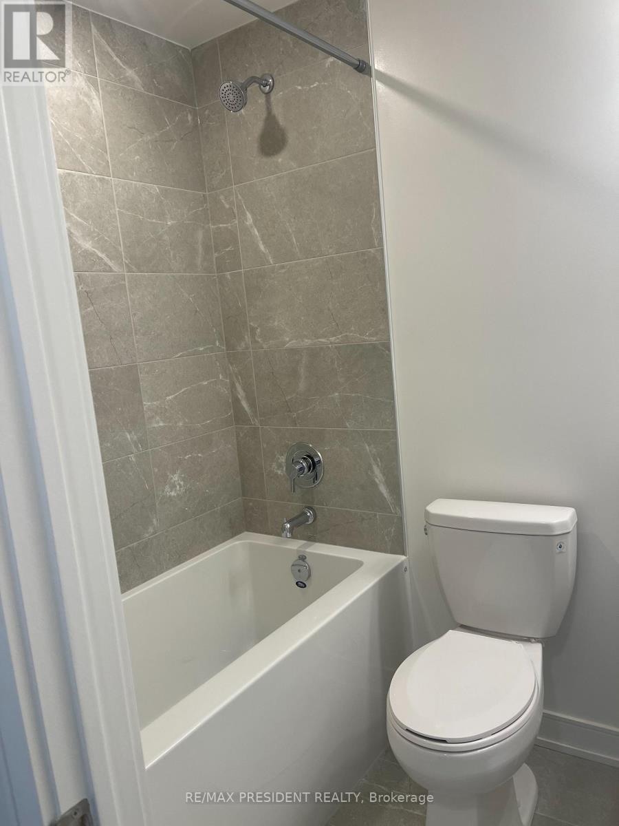 A911 - 705 Davis Drive, Newmarket, ON - Indoor Photo Showing Bathroom