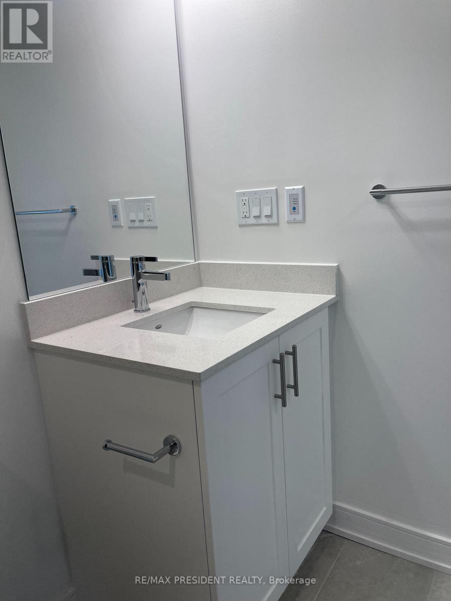 A911 - 705 Davis Drive, Newmarket, ON - Indoor Photo Showing Bathroom