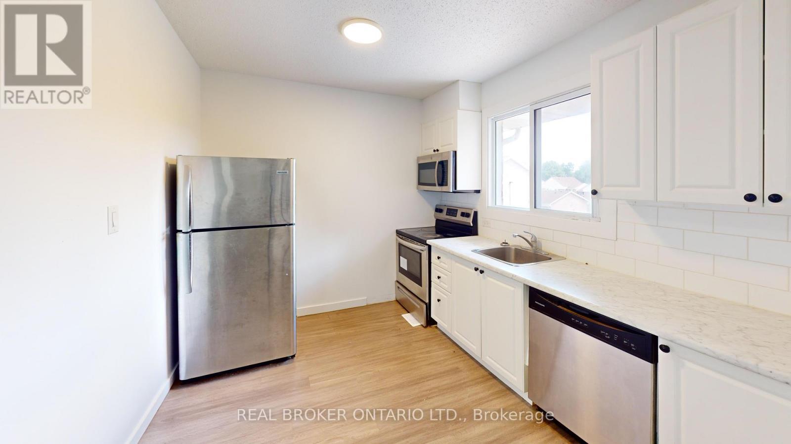 15 Millwood Crescent, Kitchener, ON - Indoor Photo Showing Kitchen