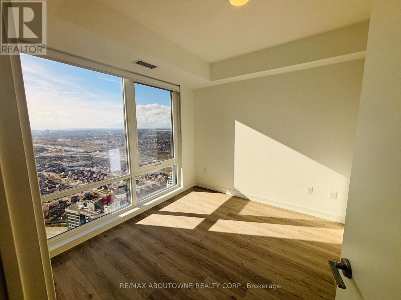 3709 - 395 Square One Drive, Mississauga, ON - Indoor Photo Showing Other Room