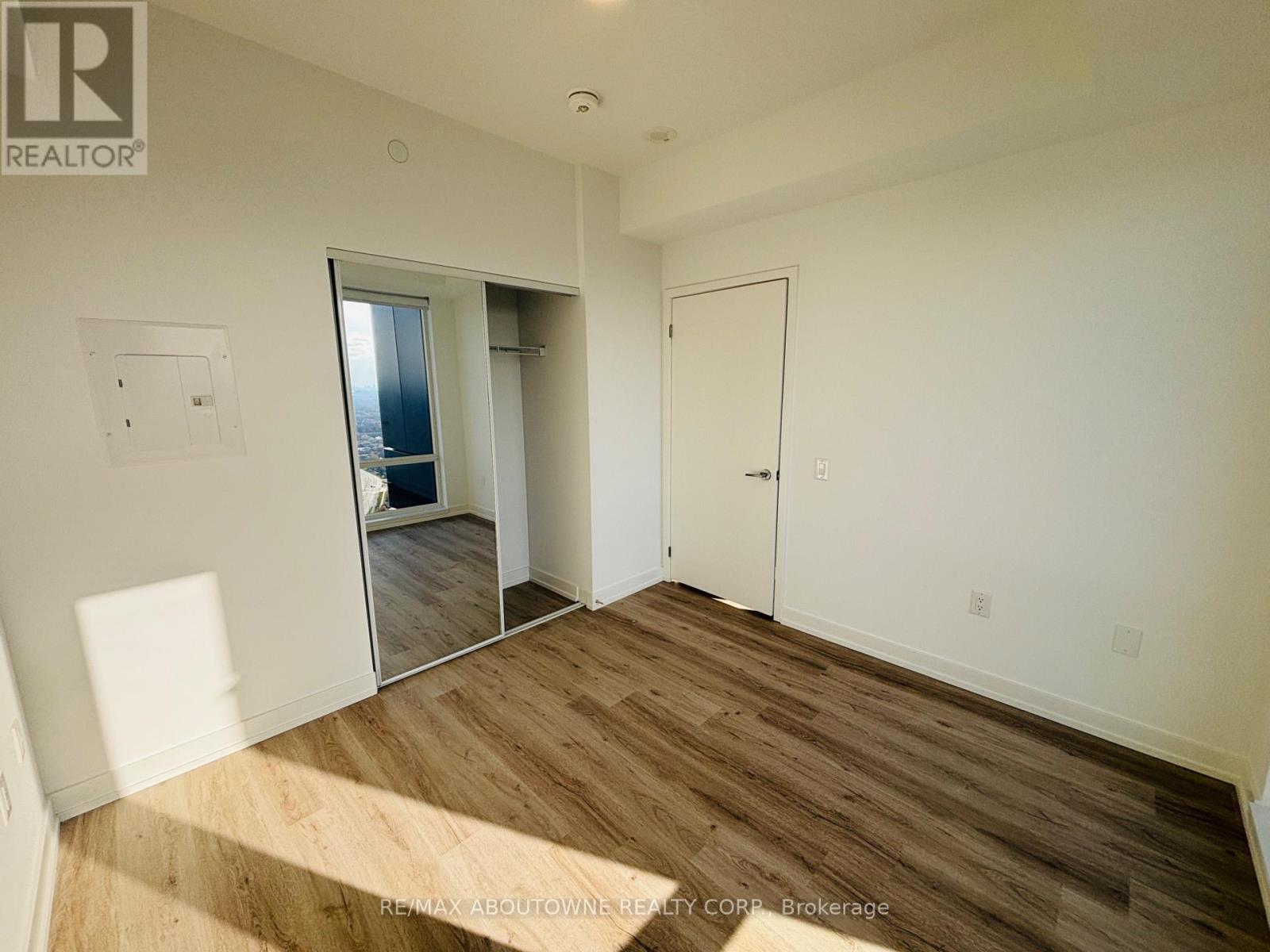 3709 - 395 Square One Drive, Mississauga, ON - Indoor Photo Showing Other Room
