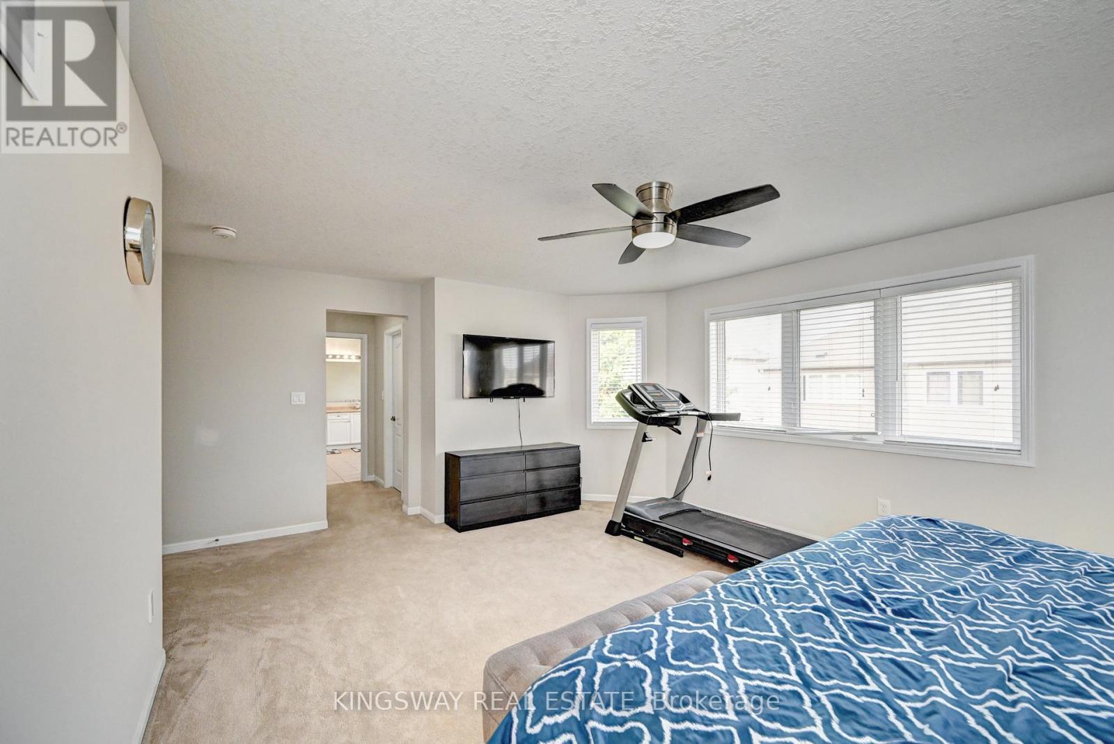 32 Weir Street, Cambridge, ON - Indoor Photo Showing Bedroom