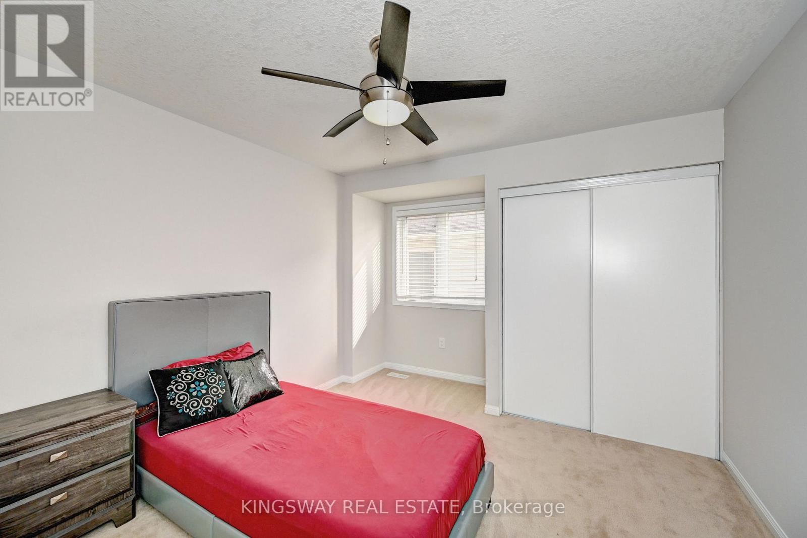32 Weir Street, Cambridge, ON - Indoor Photo Showing Bedroom