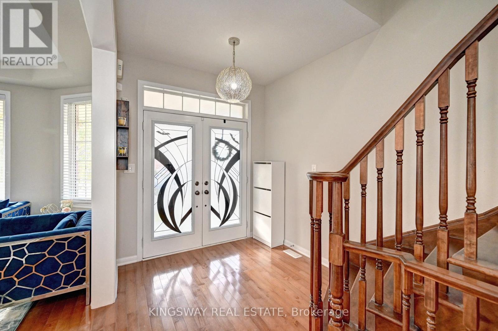 32 Weir Street, Cambridge, ON - Indoor Photo Showing Other Room