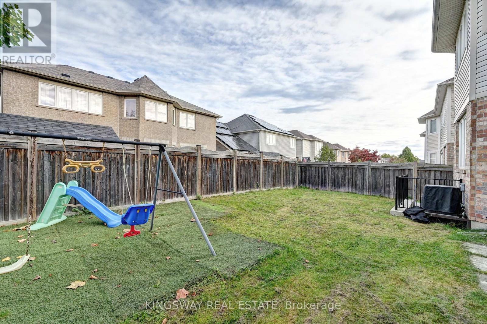 32 Weir Street, Cambridge, ON - Outdoor