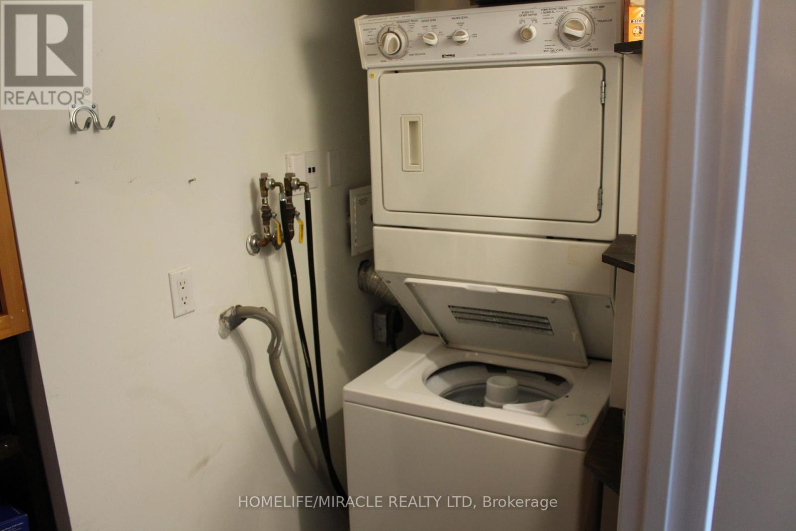612 - 89 Westwood Road, Guelph, ON - Indoor Photo Showing Laundry Room