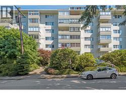 308 1425 ESQUIMALT AVENUE West Vancouver, BC V7T 1L1
