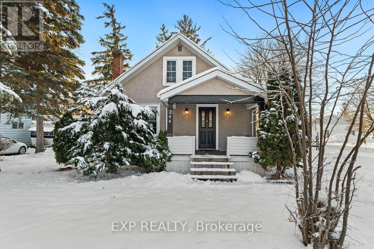 244 Robert Street, Greater Napanee (Greater Napanee), ON - Outdoor With Facade