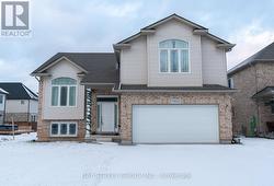 7833 OLDFIELD ROAD Niagara Falls, ON L2G 3J8