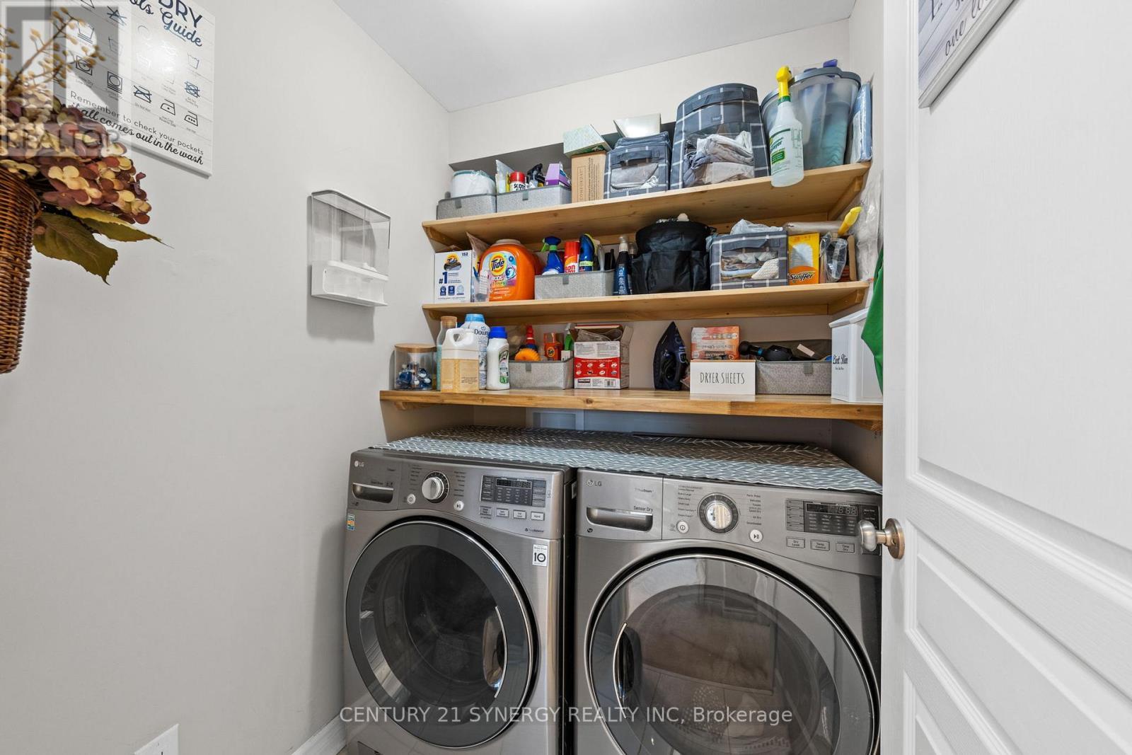 708 Guardian Grove, Ottawa, ON - Indoor Photo Showing Laundry Room