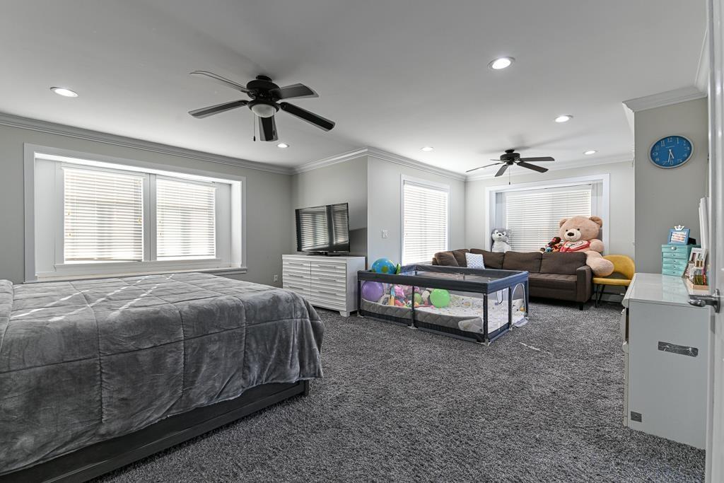 27733 Signal Court, Abbotsford, BC - Indoor Photo Showing Bedroom