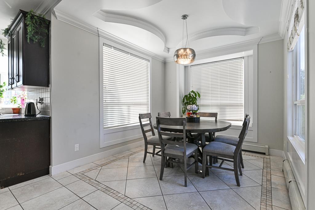 27733 Signal Court, Abbotsford, BC - Indoor Photo Showing Dining Room