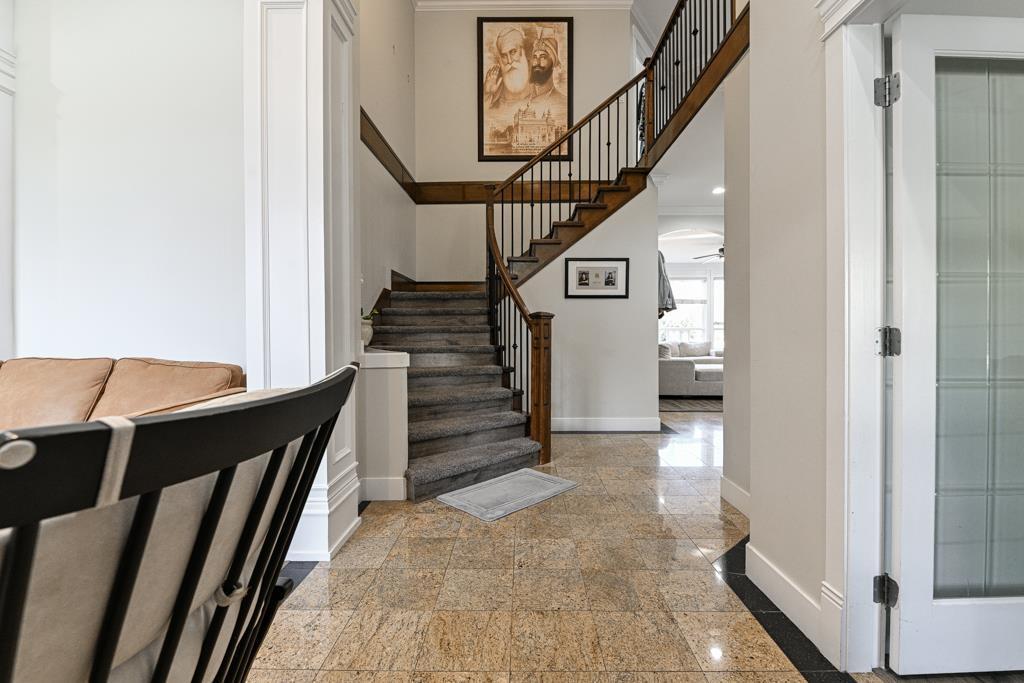 27733 Signal Court, Abbotsford, BC - Indoor Photo Showing Other Room