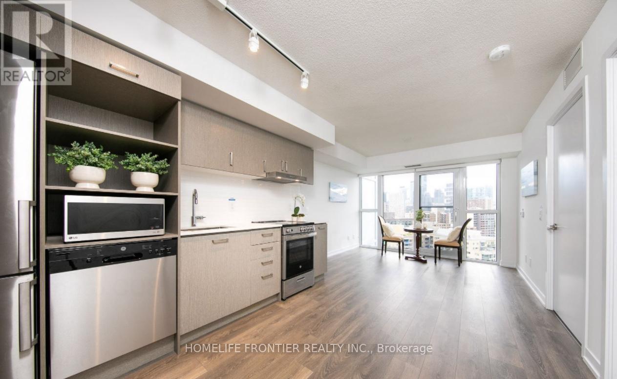 2111 - 219 Dundas Street E, Toronto, ON - Indoor Photo Showing Kitchen