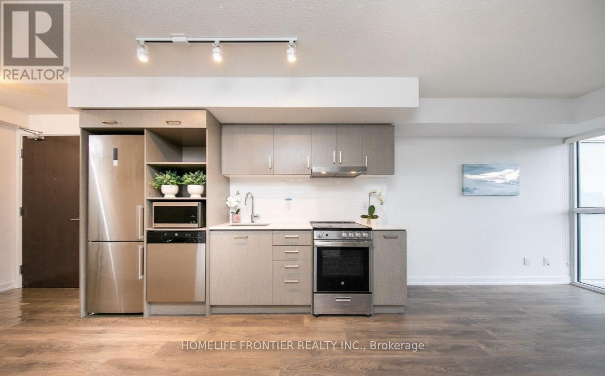 2111 - 219 Dundas Street E, Toronto, ON - Indoor Photo Showing Kitchen