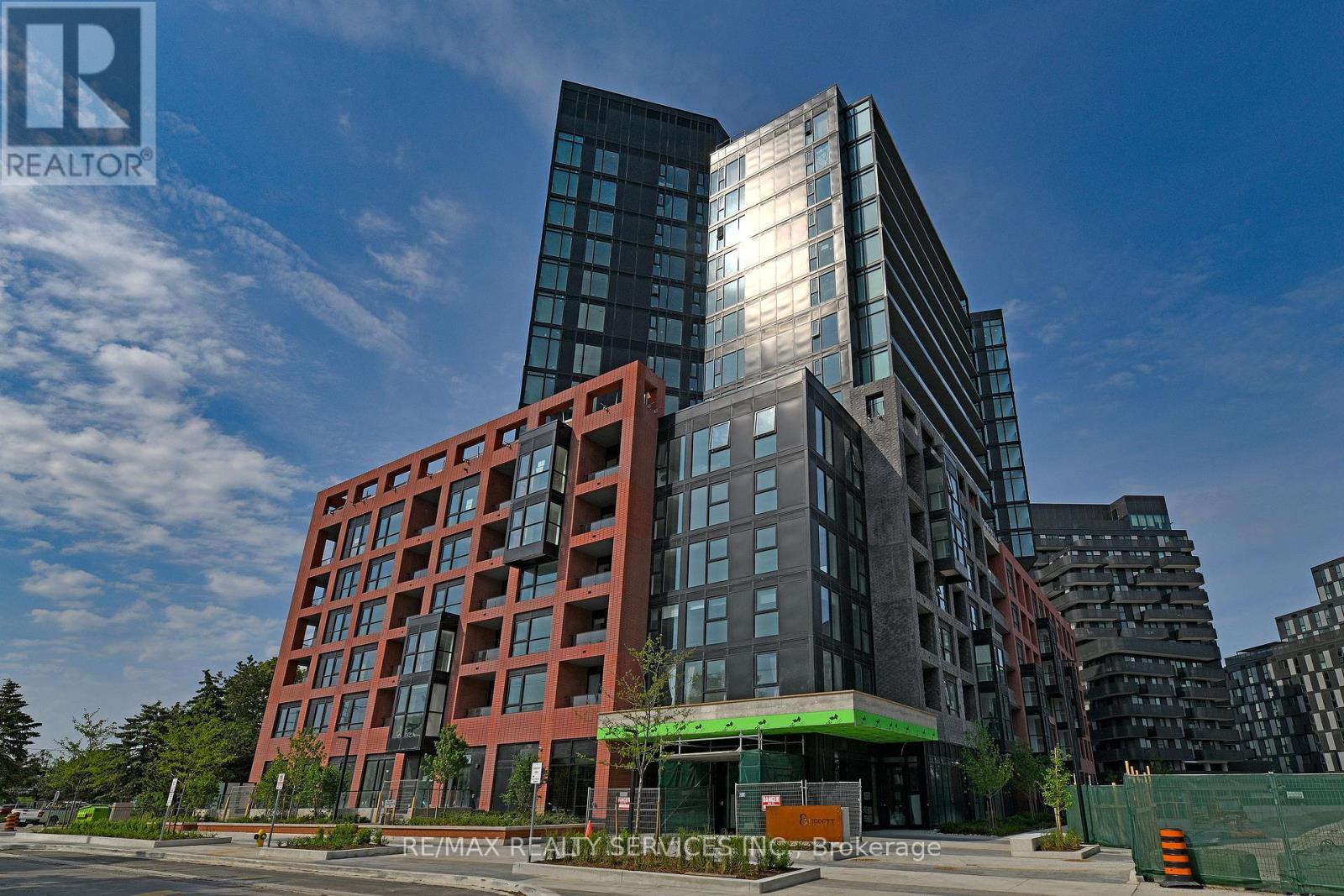 0419 - 8 Tippett Road, Toronto, ON - Outdoor With Facade