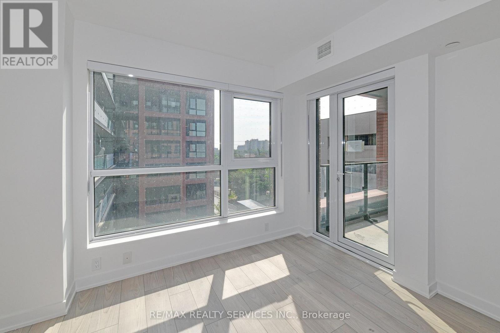 0419 - 8 Tippett Road, Toronto, ON - Indoor Photo Showing Other Room