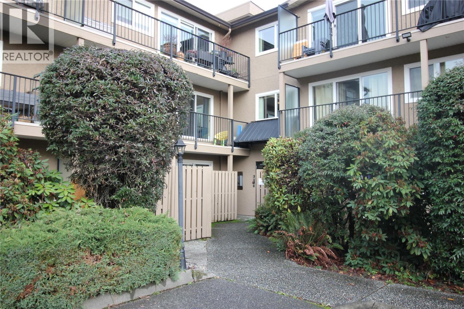 204 2515 Alexander St, Duncan, BC - Outdoor With Balcony
