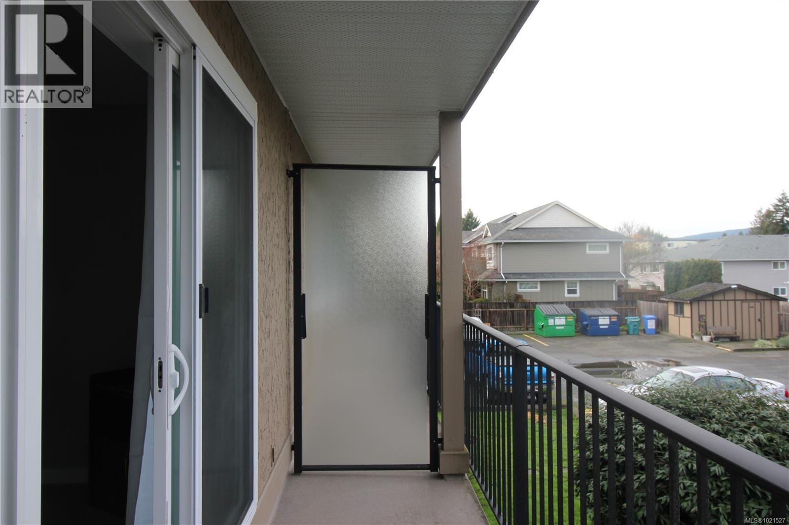 204 2515 Alexander St, Duncan, BC - Outdoor With Balcony With Exterior