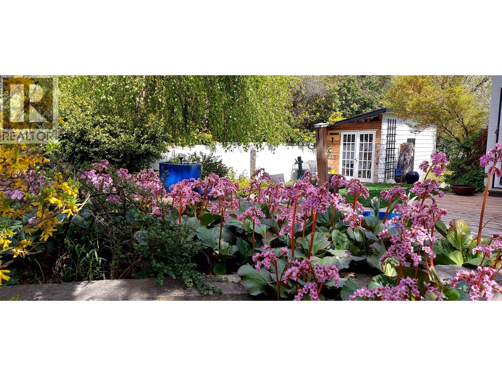 5706 Butler Street, Summerland, BC - Outdoor