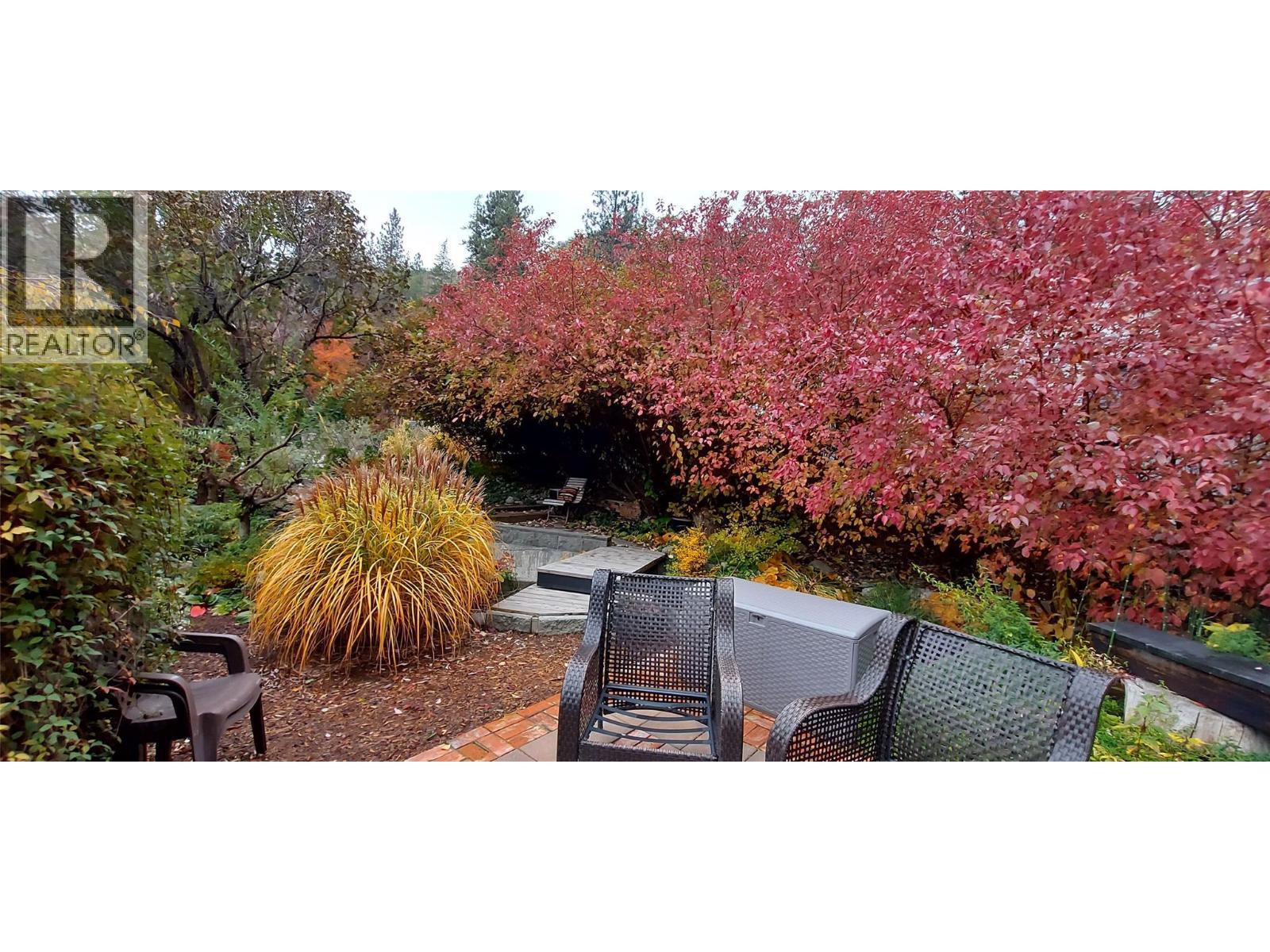 5706 Butler Street, Summerland, BC - Outdoor