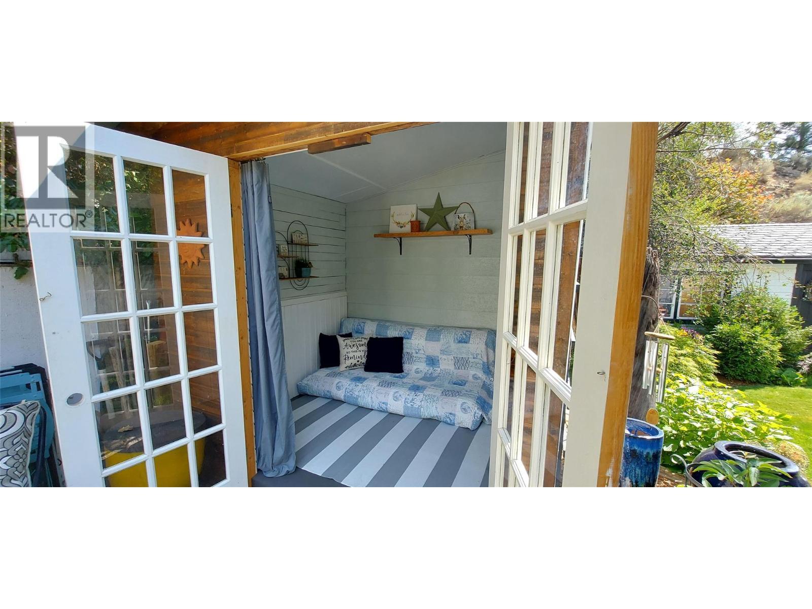 5706 Butler Street, Summerland, BC - Outdoor With Exterior