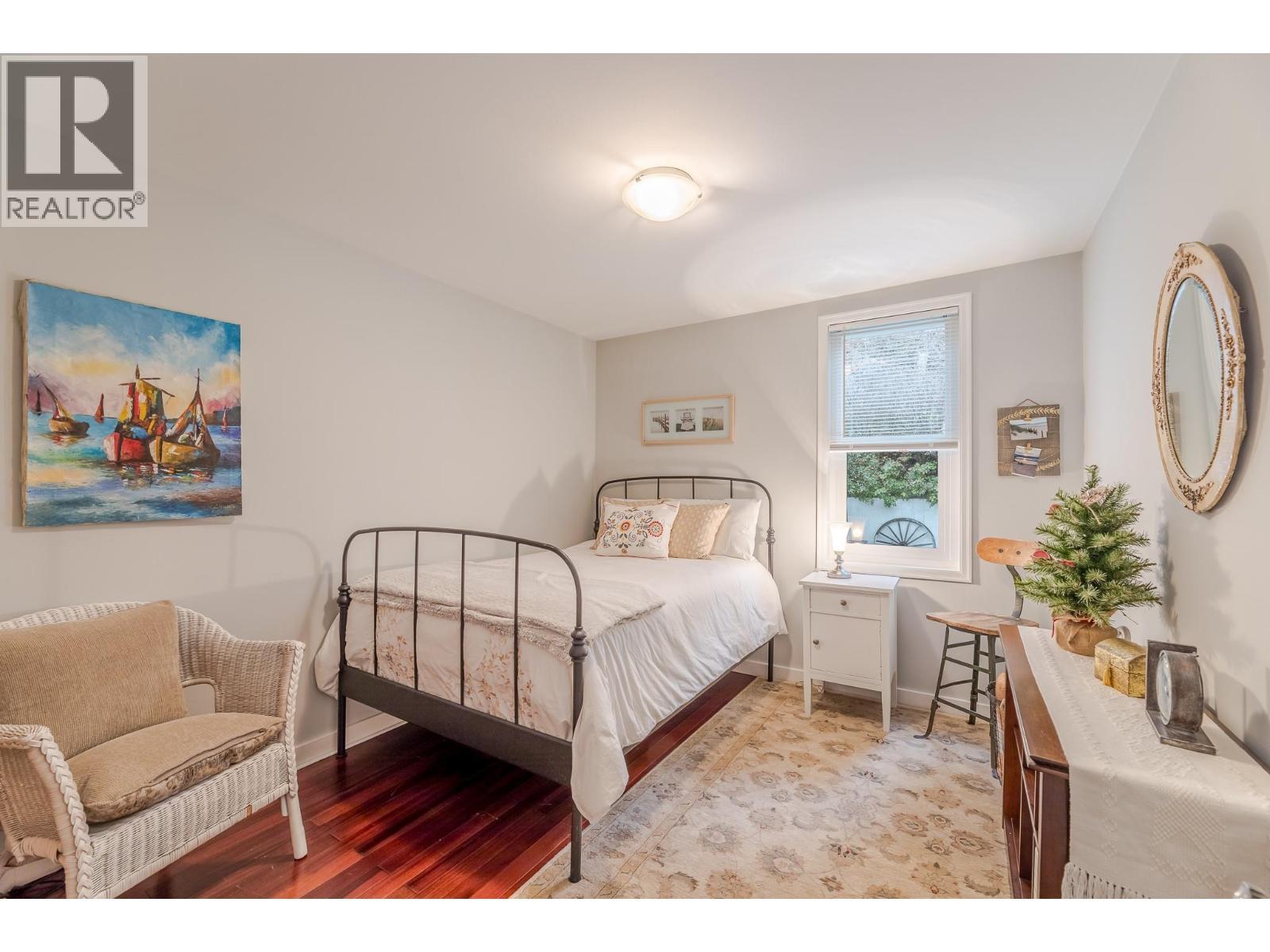 5706 Butler Street, Summerland, BC - Indoor Photo Showing Bedroom