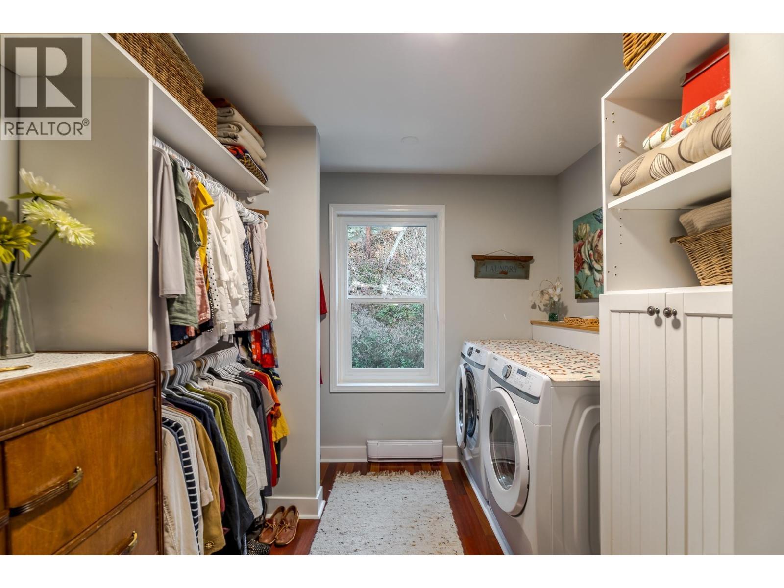 5706 Butler Street, Summerland, BC - Indoor Photo Showing Laundry Room